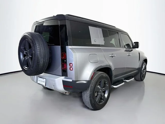 Certified Used 2024 Eiger Grey Metallic Land Rover S image 5
