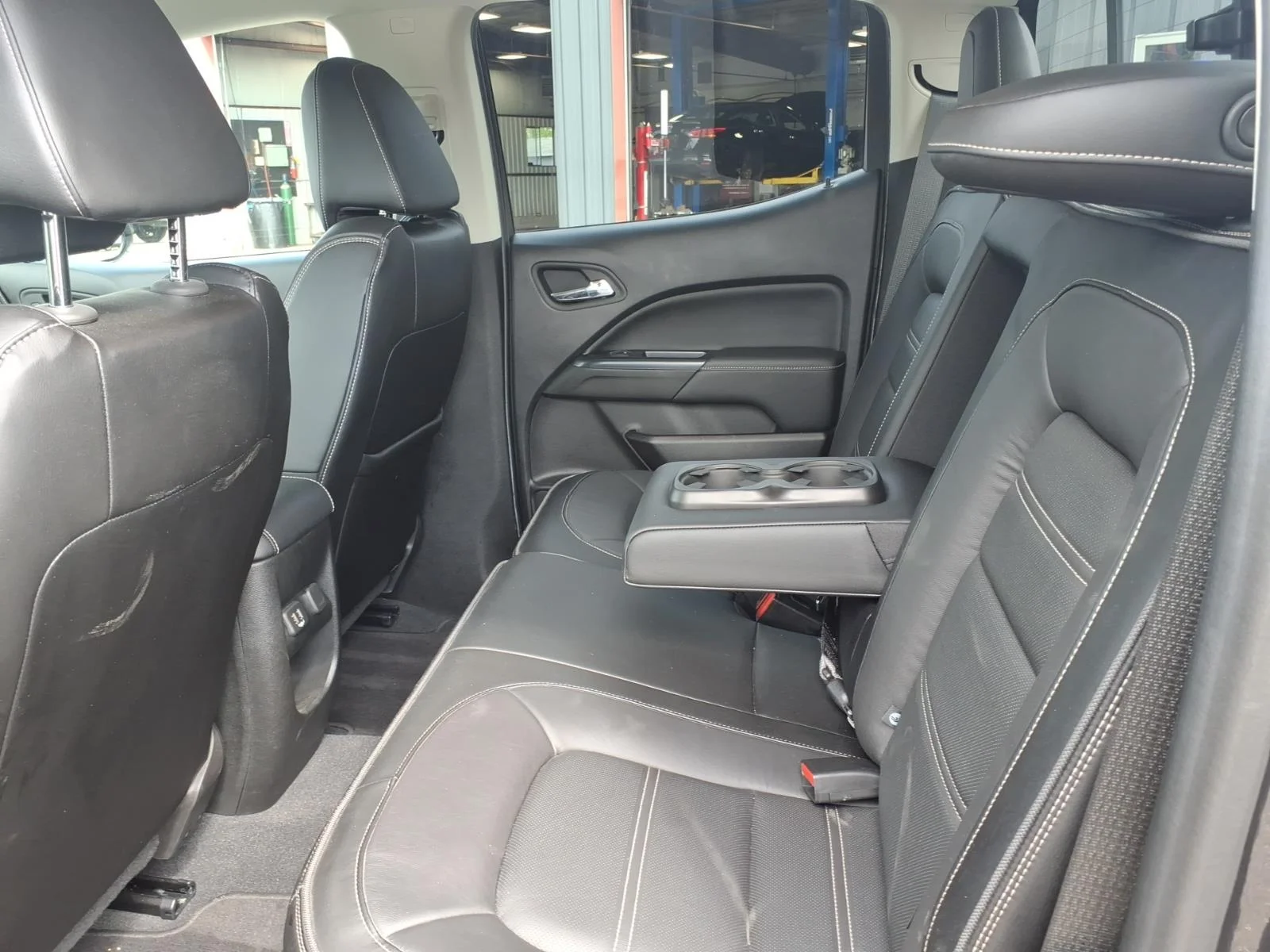 Used 2020 Carbon Black Metallic GMC Denali image 14