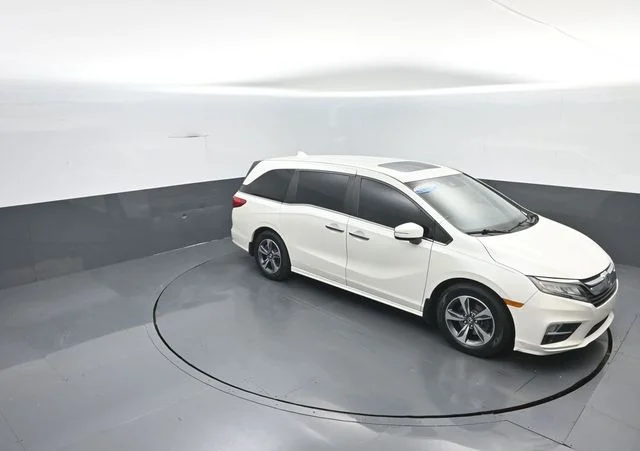 Certified Used 2018 Diamond White Honda Touring image 24