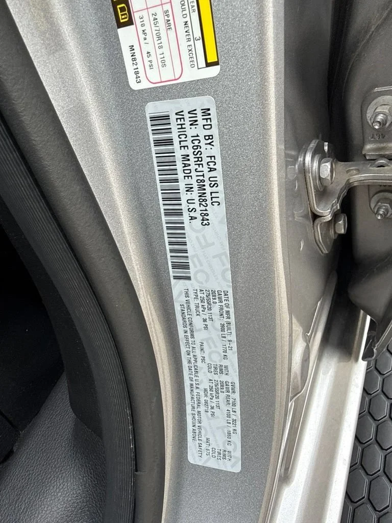 Used 2021  Ram Laramie image 34