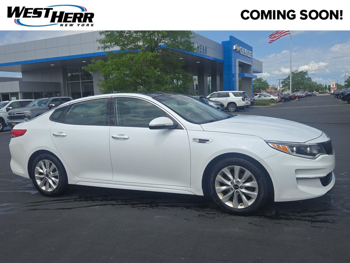 Used 2016 Snow White Pearl Kia EX image 1