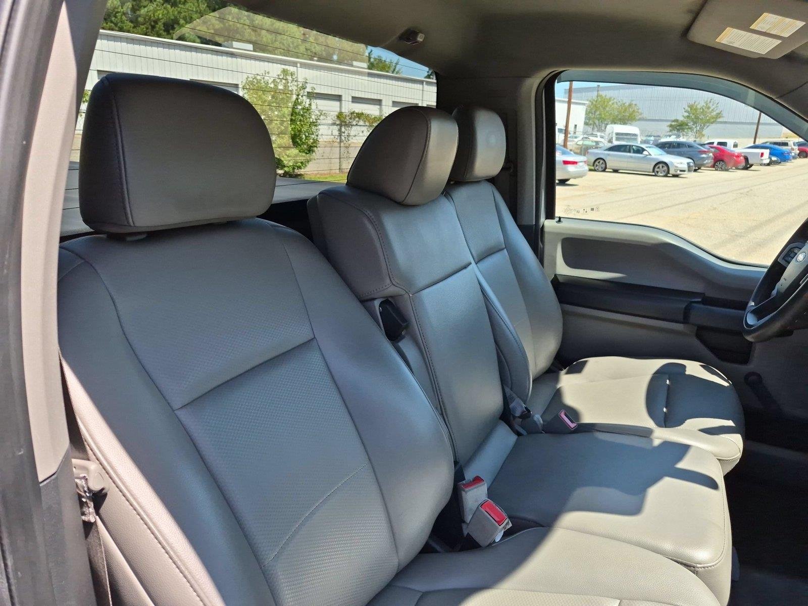 Used 2020  Ford XL image 30
