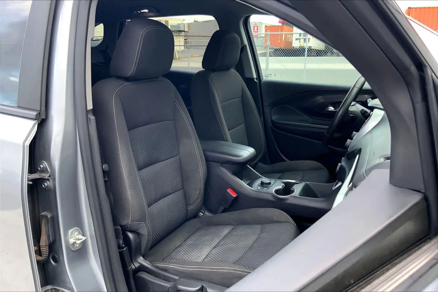 Used 2023 Sterling Metallic GMC SLE image 13