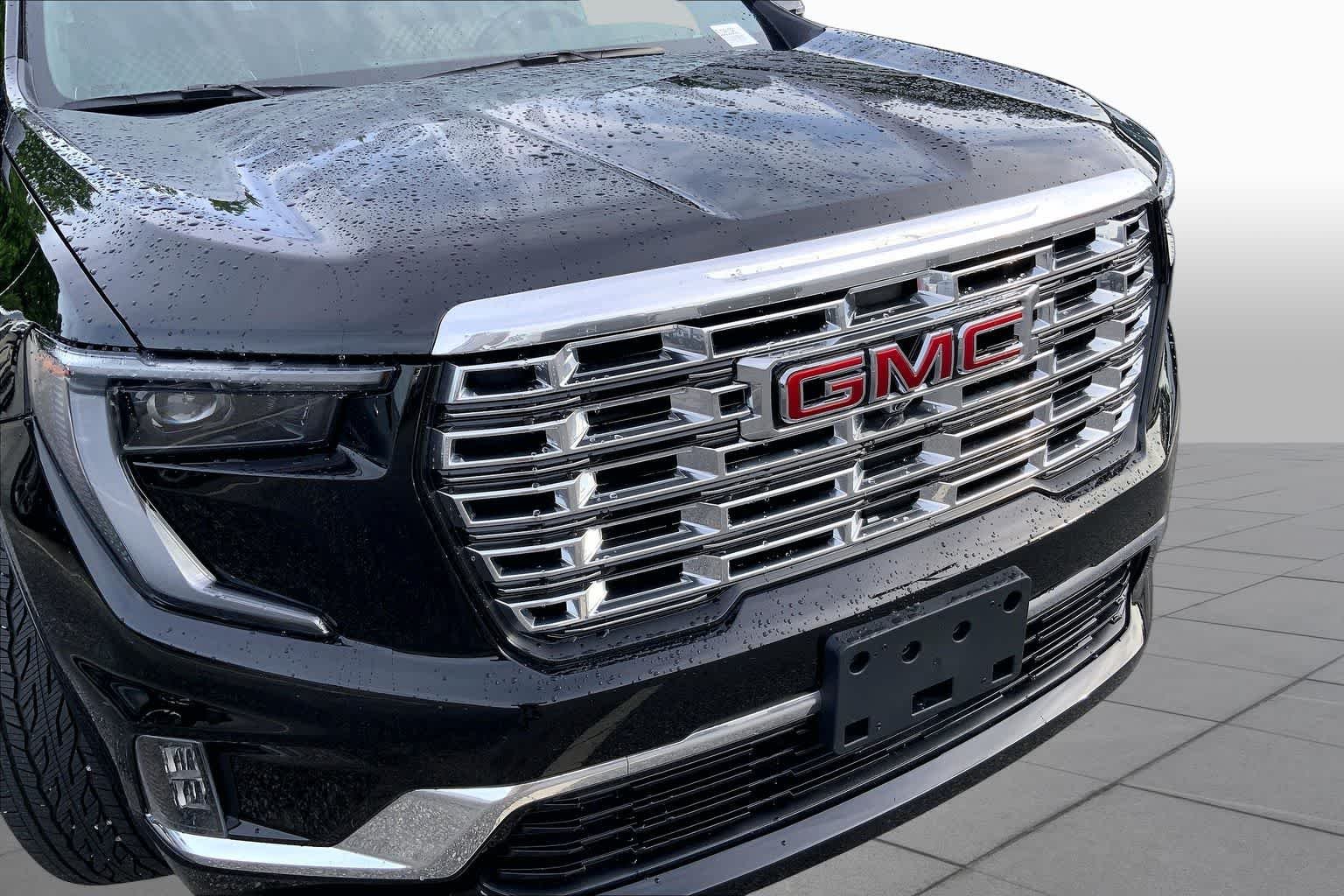 Used 2025 Ebony Twilight Metallic GMC FWD Denali image 29