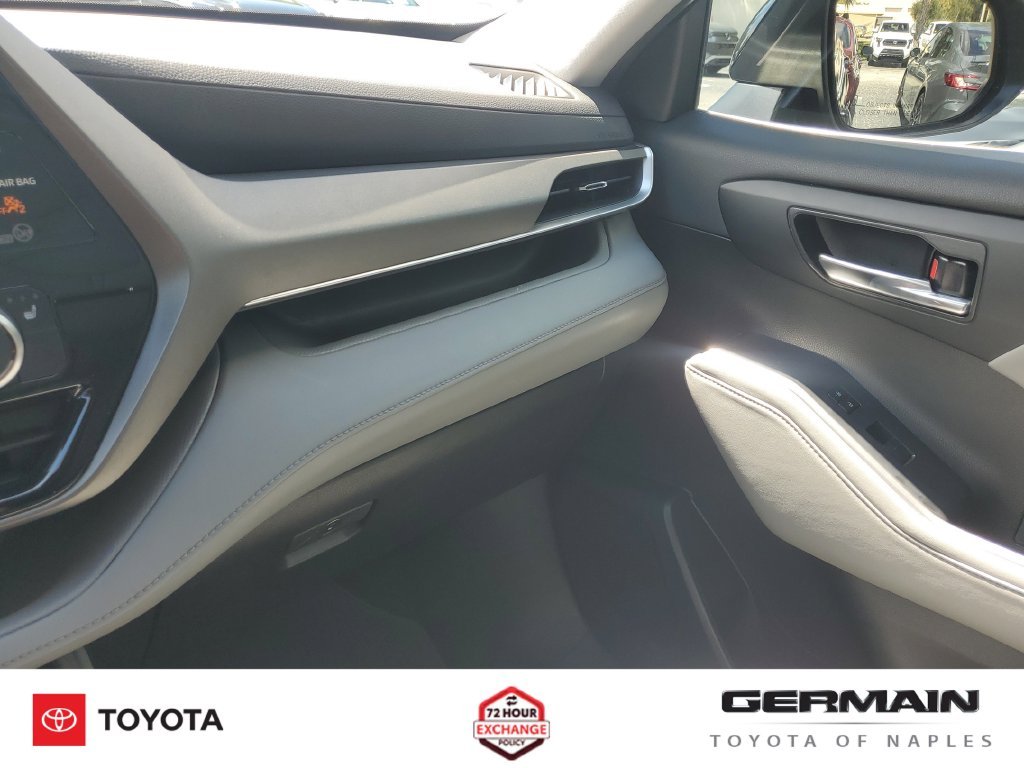 Used 2022 Blue Toyota XLE image 37
