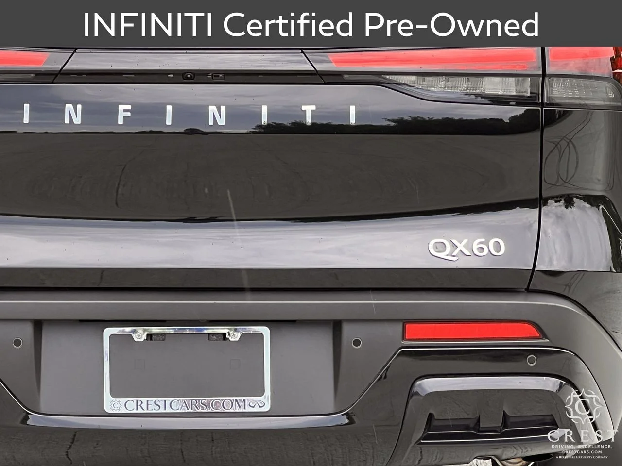 Certified Used 2025 Mineral Black INFINITI LUXE image 5