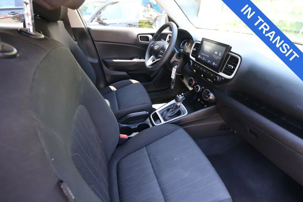 Used 2025 Onyx Black Hyundai SE image 29