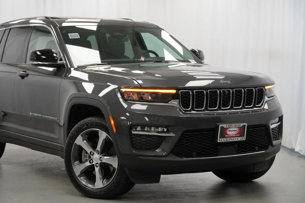 Used 2022 Gray Jeep 4xe image 3