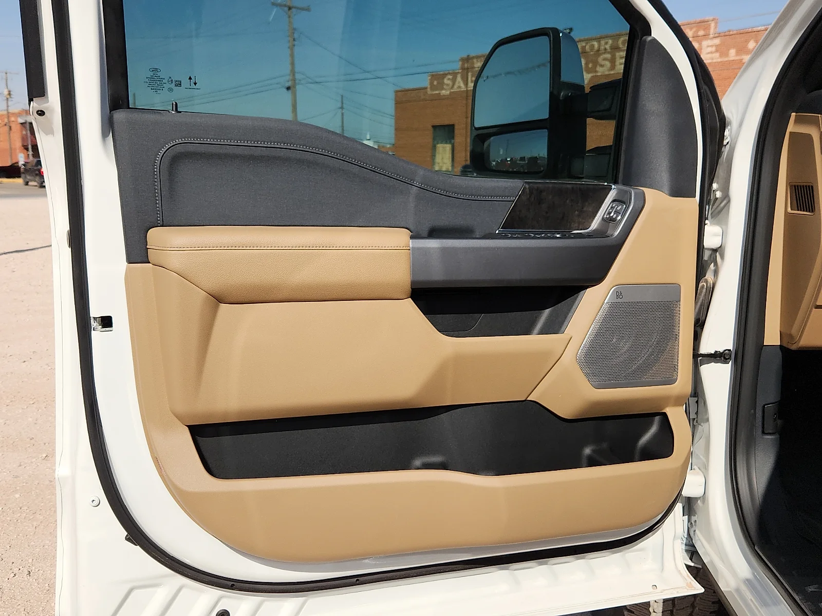 New 2026 Star White Metallic Tri-Coat Ford F-250® Lariat® image 14