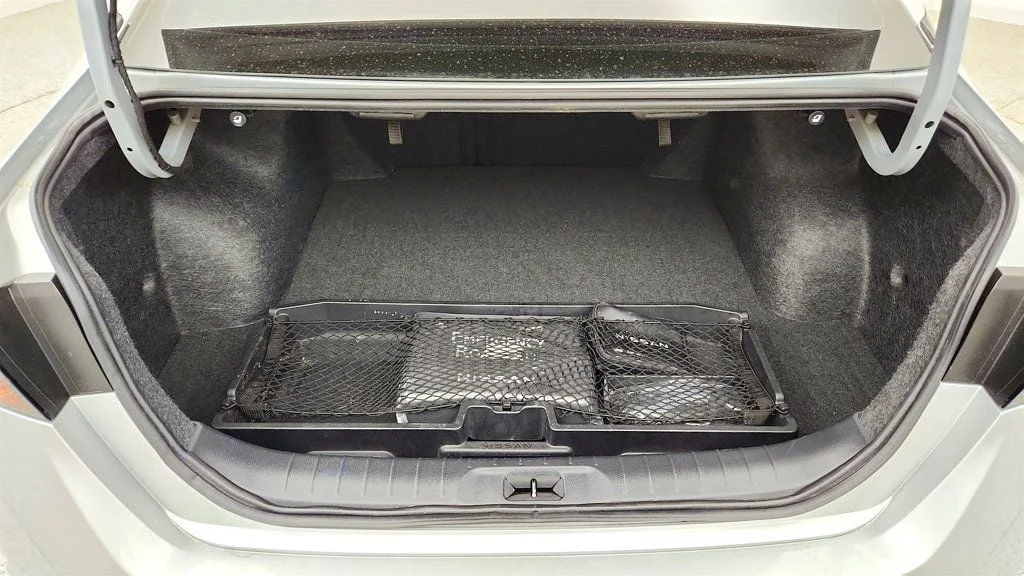 Used 2024 Brilliant Silver Metallic Nissan 2.5 SR Sedan w/ Premium Pkg feat. Moonroof image 22