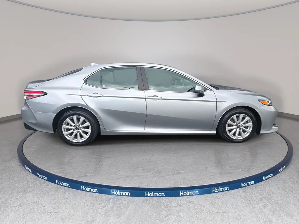 Used 2019 Silver Toyota LE image 5