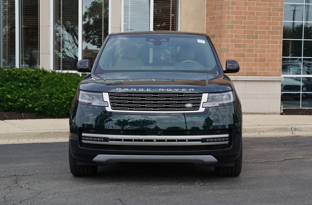New 2026 British Racing Green Land Rover SE image 4