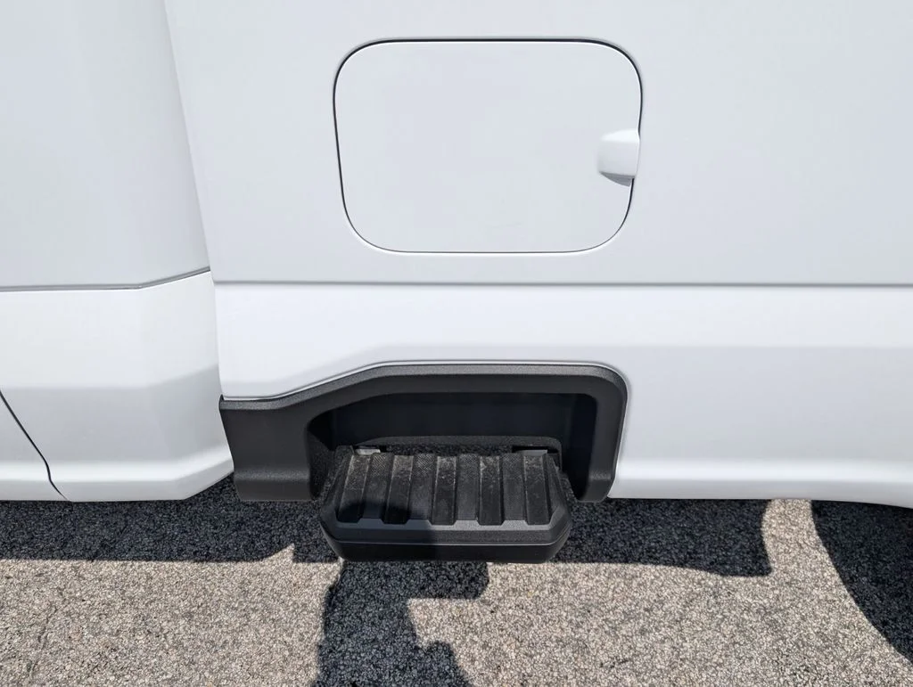New 2026 Oxford White Ford F-350® XLT image 9