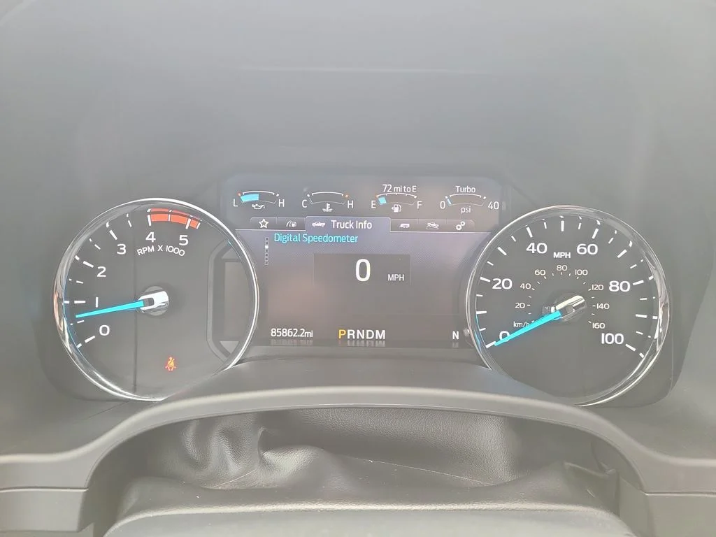 Used 2022 White Ford Lariat image 31