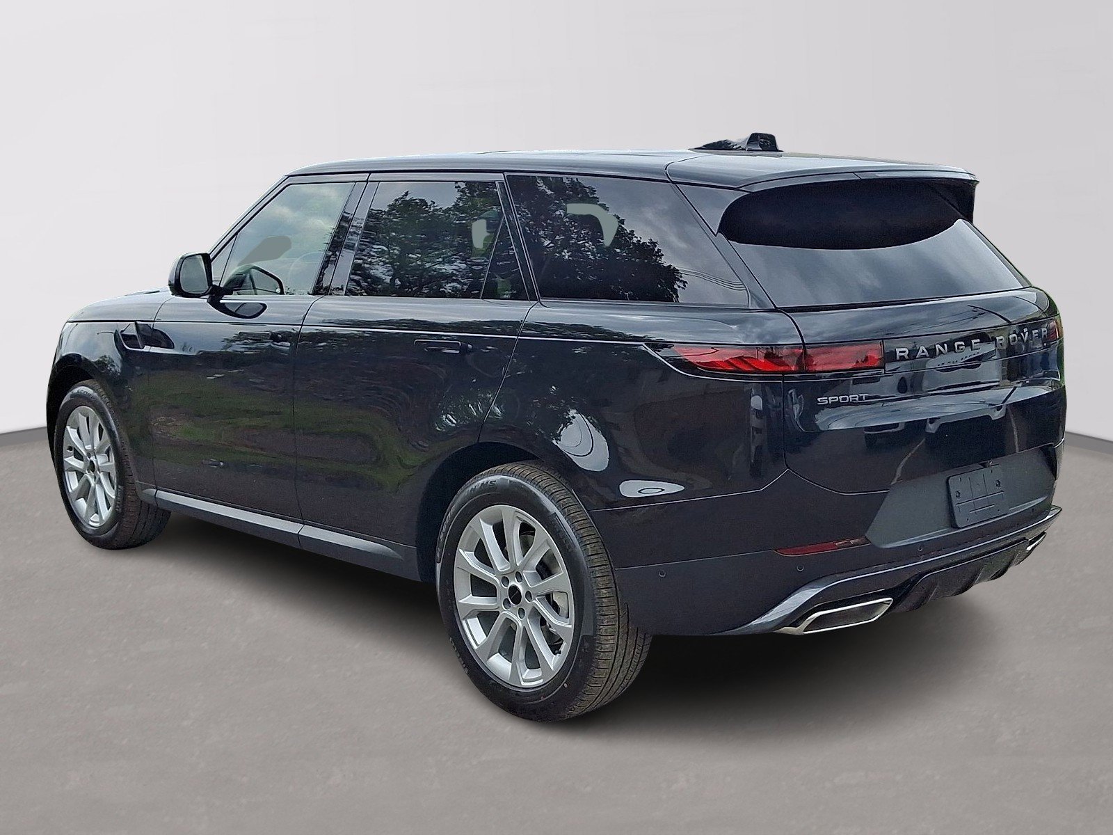 New 2026 Santorini Black LAND ROVER SE image 4