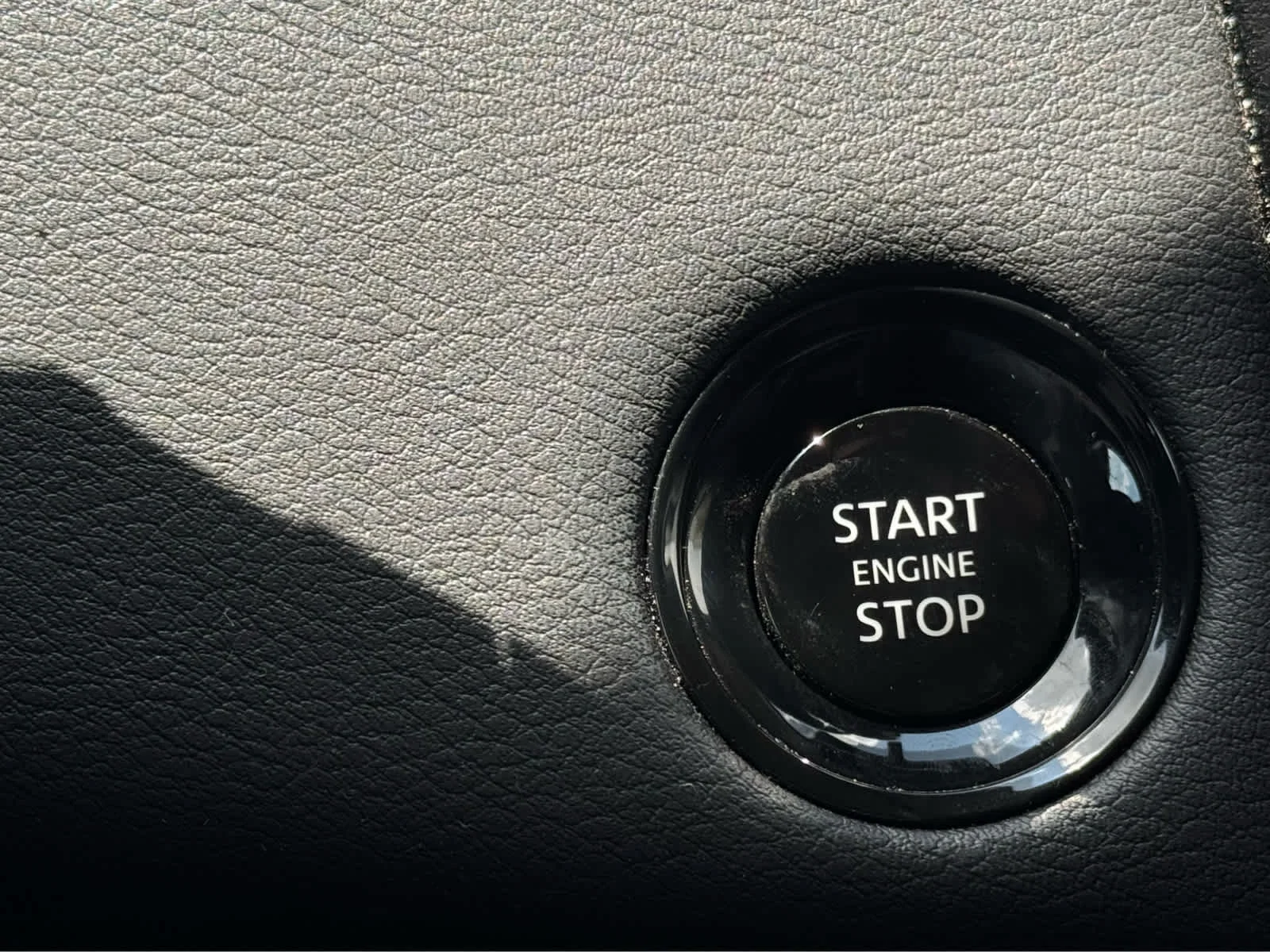 Used 2025 Super Black Nissan SV image 18
