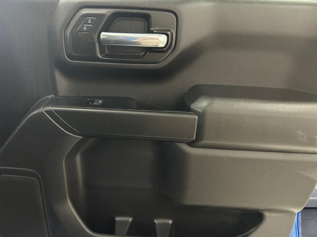 Used 2023 Blue Chevrolet Custom image 15