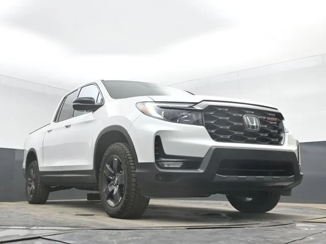 Certified Used 2026 Platinum White Pearl Honda TrailSport image 95