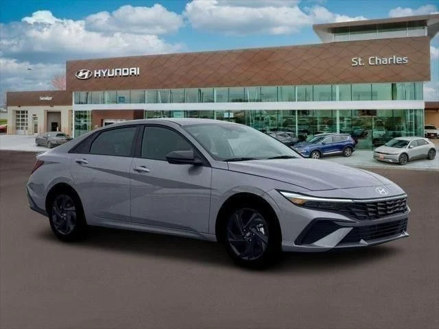 Used 2026 Silver Hyundai SEL Sport image 10