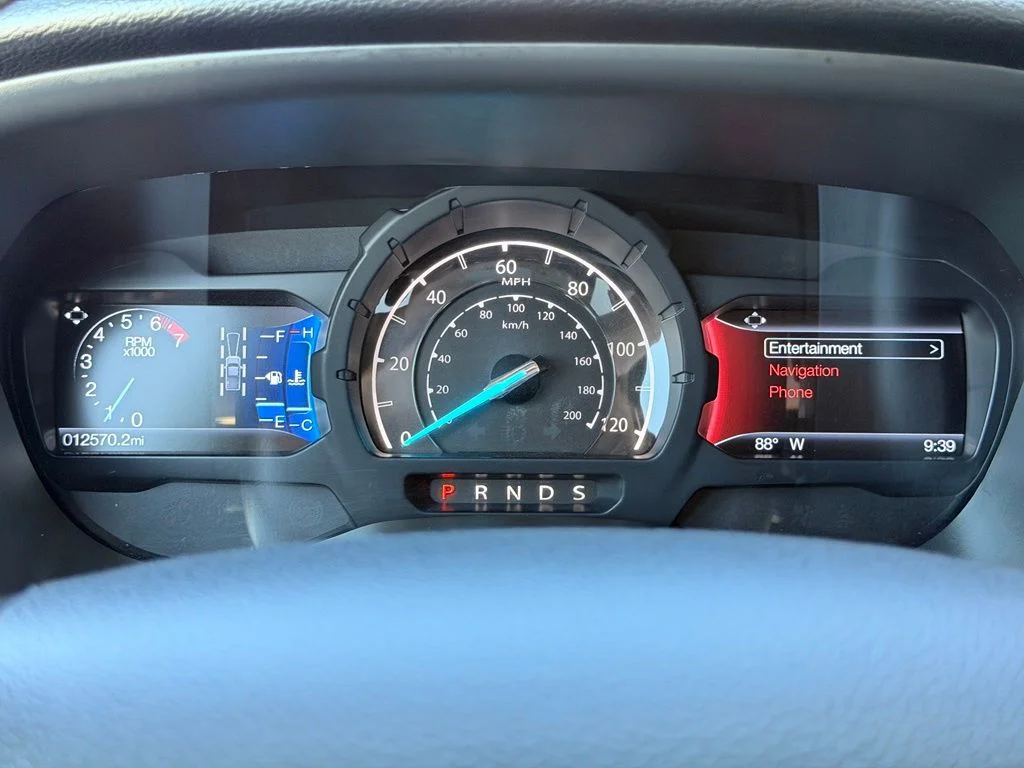 Used 2023 Gray Ford Lariat image 19