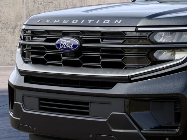 New 2027 Agate Black Metallic Ford Platinum image 19