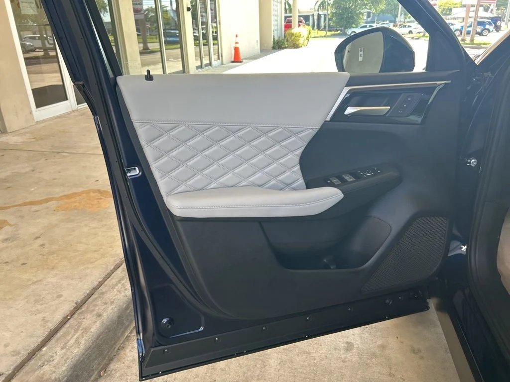 2025 Mitsubishi Outlander Plug-in Hybrid SEL - Photo 40