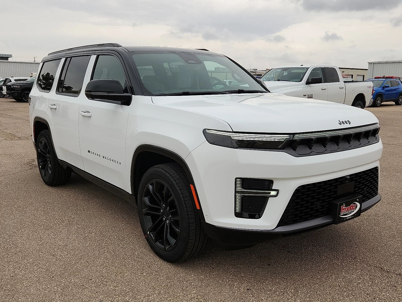 New 2026 Bright White Clearcoat Jeep SUMMIT OBSIDIAN 4X4 image 6