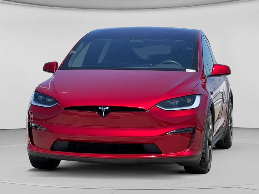 Used 2023  Tesla Base image 4