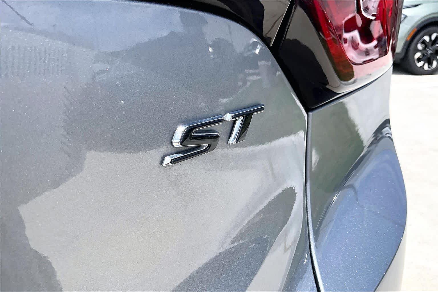 Used 2024 Moonstone Gray Metallic Buick Sport Touring image 10