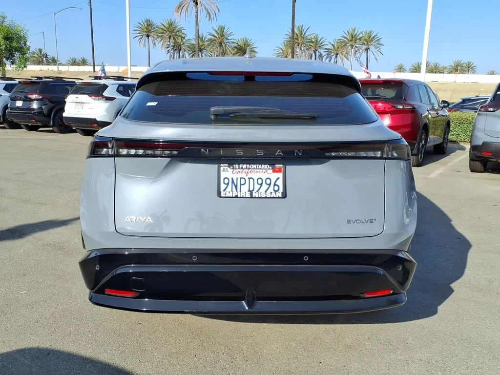Used 2024 Gray Nissan EVOLVE+ image 4