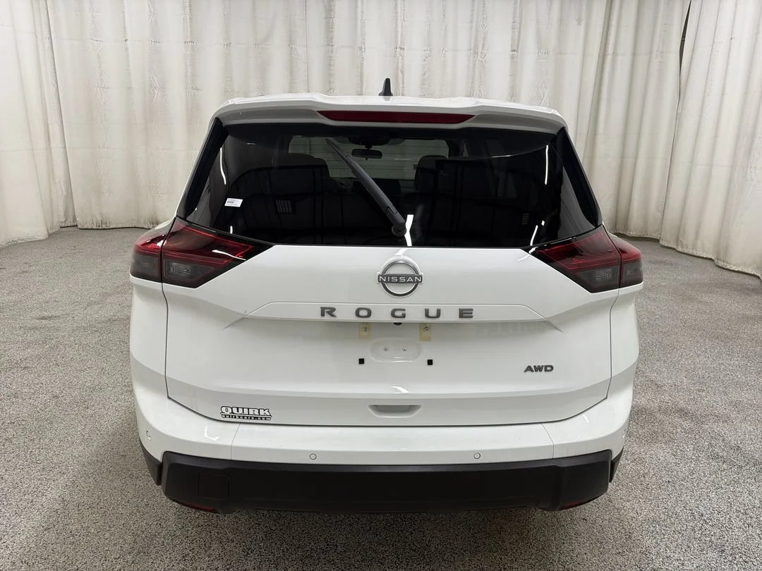 Certified Used 2026 Glacier White Nissan S image 7