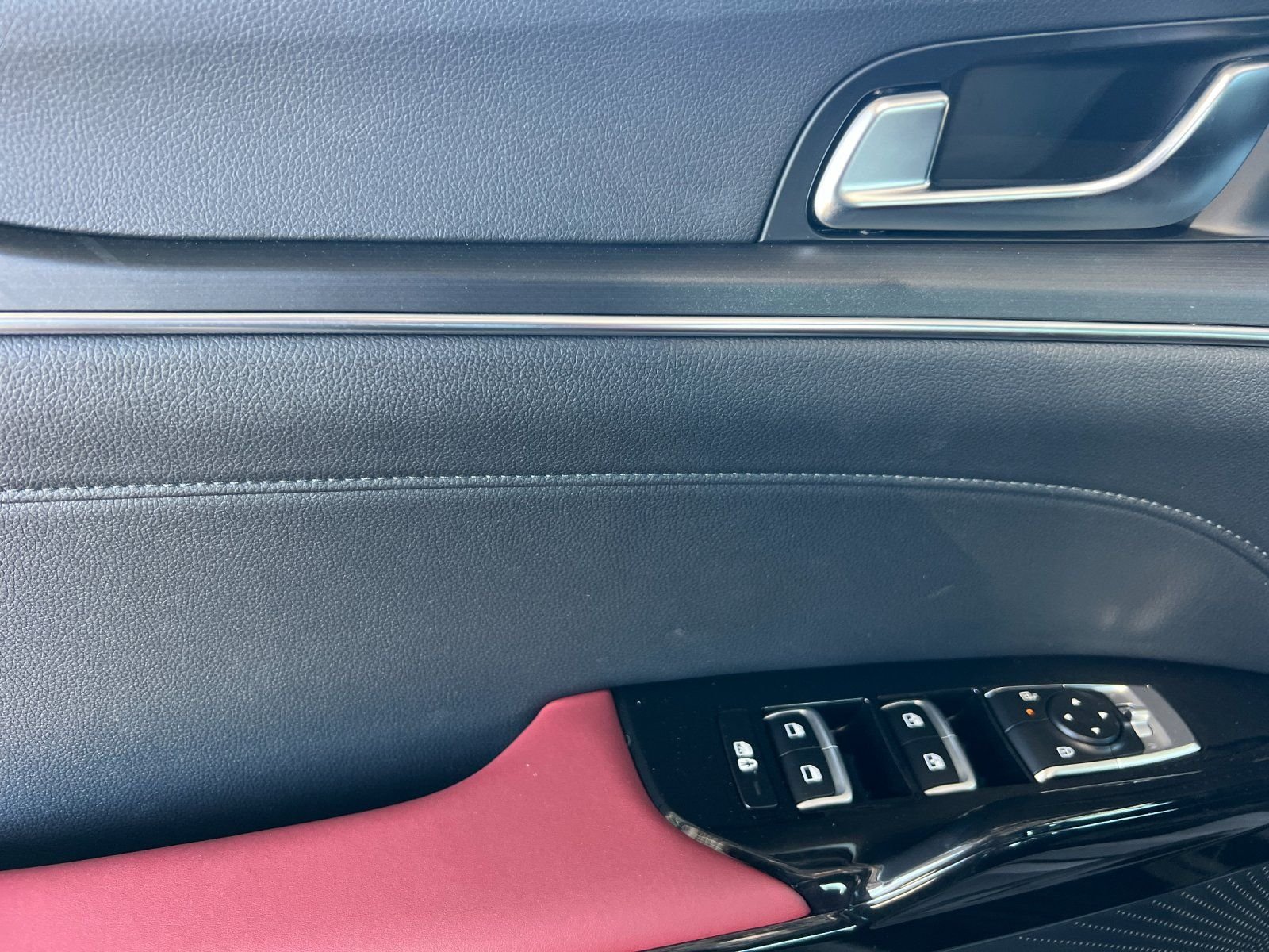 New 2026 Wolf Gray Kia GT-Line FWD image 10
