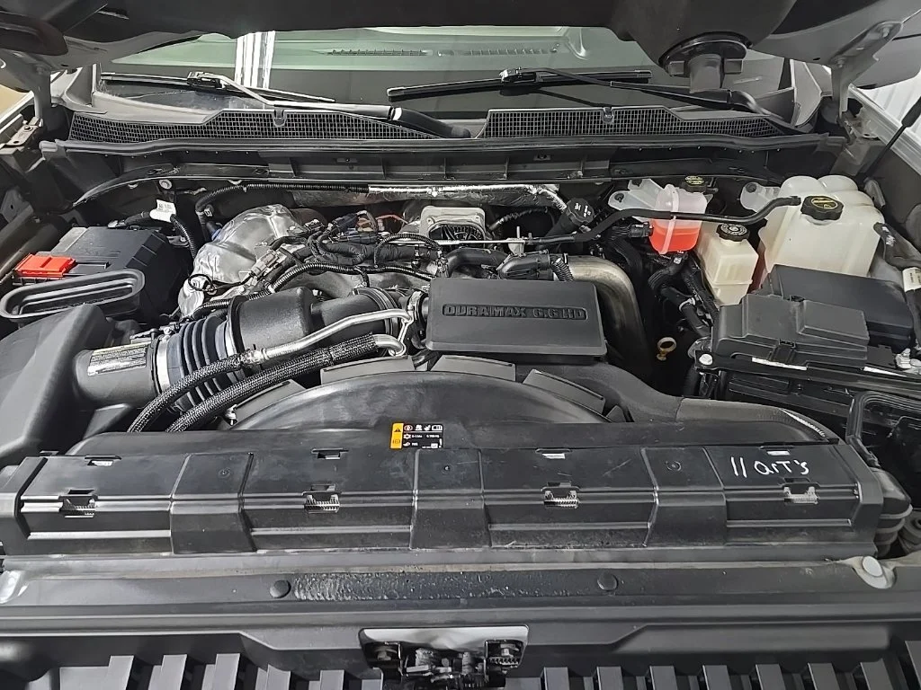 Used 2025 Gray Chevrolet ZR2 image 15