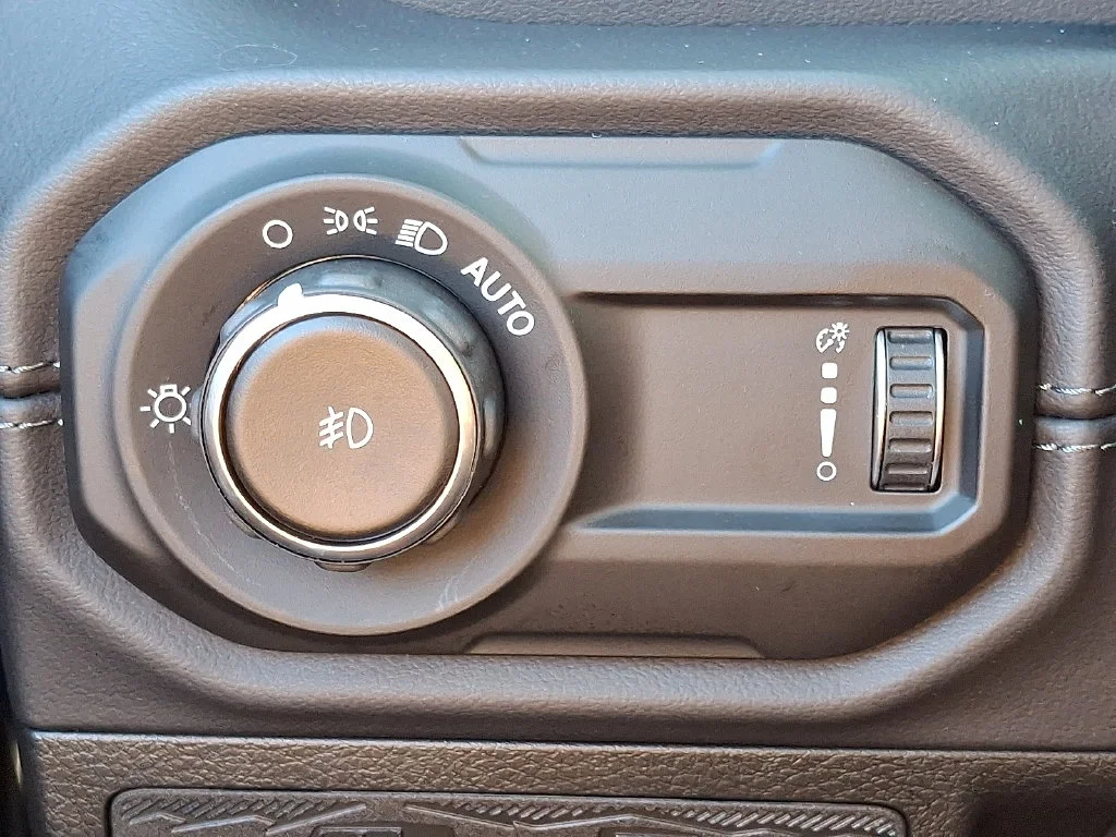 New 2027 Black Jeep Sahara image 18
