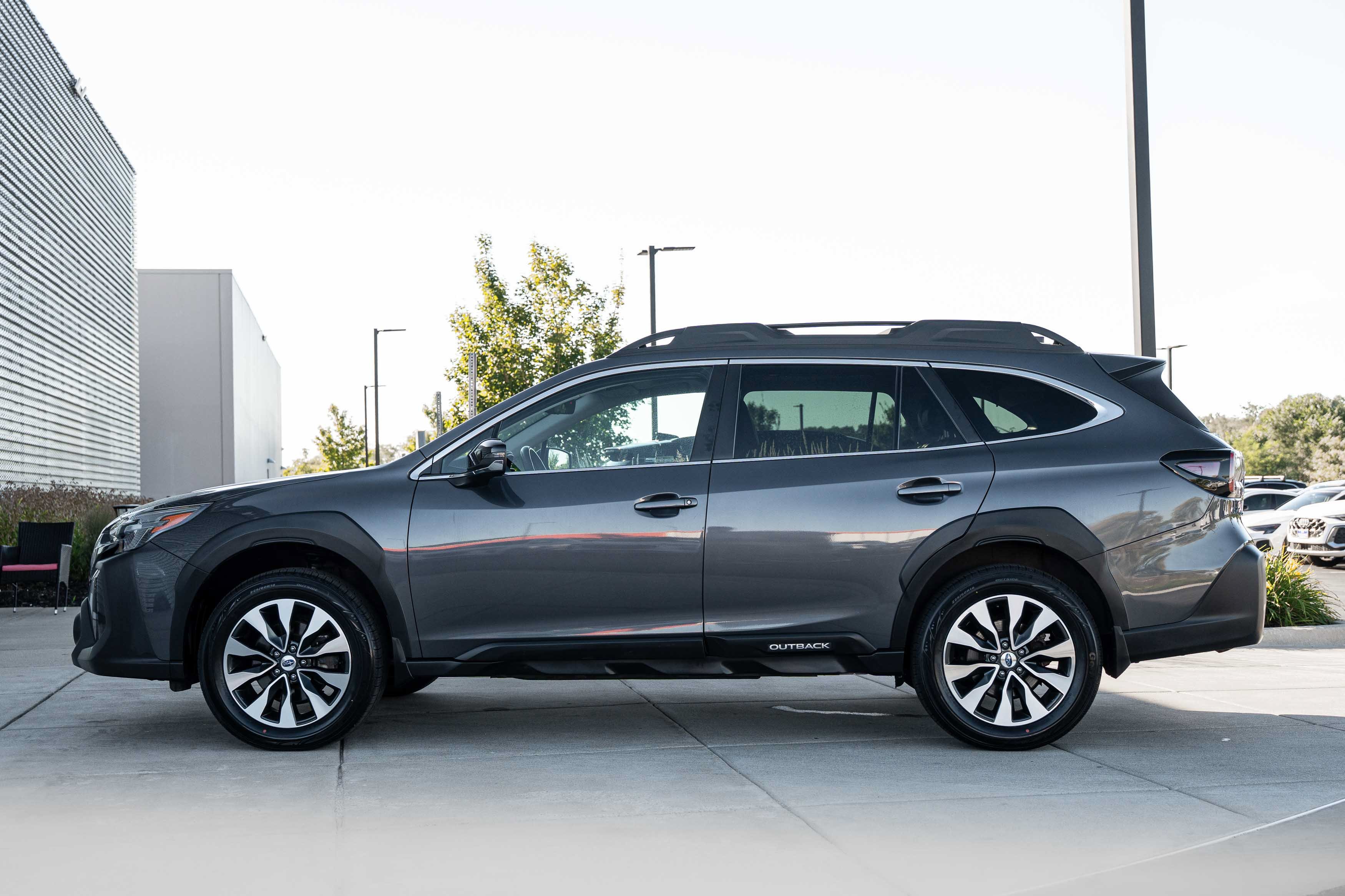 Used 2023 Magnetite Gray Metallic Subaru Limited image 6