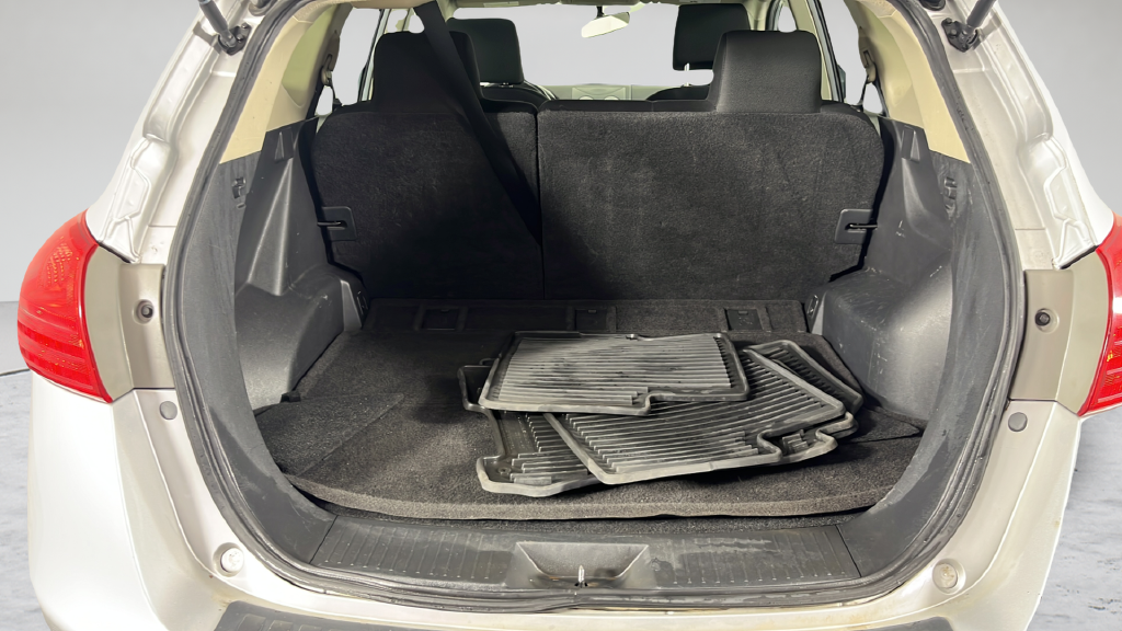 2013 Nissan Rogue S - Photo 38