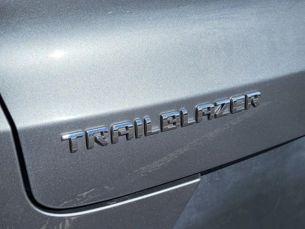 Used 2024 Sterling Gray Metallic Chevrolet LT image 9