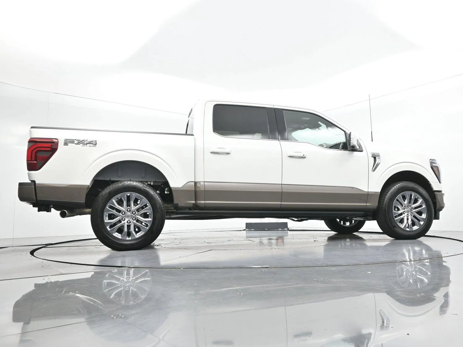 Used 2026 Star White Metallic Tri-coat Ford King Ranch image 53