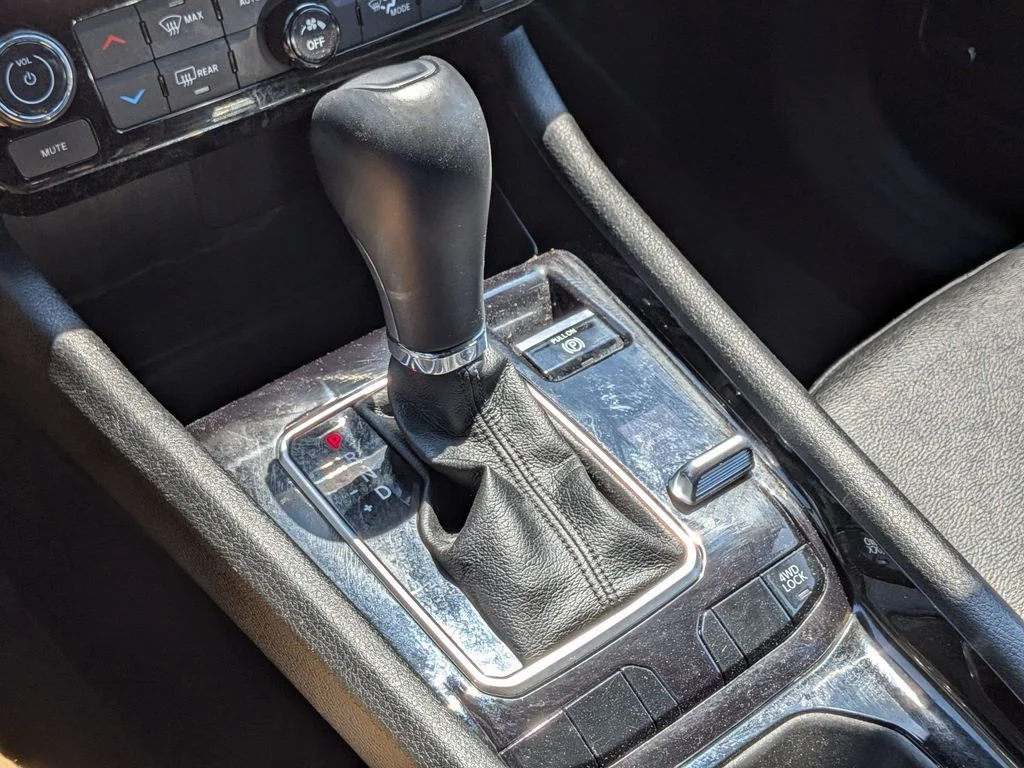 Used 2025 White Jeep Limited image 17