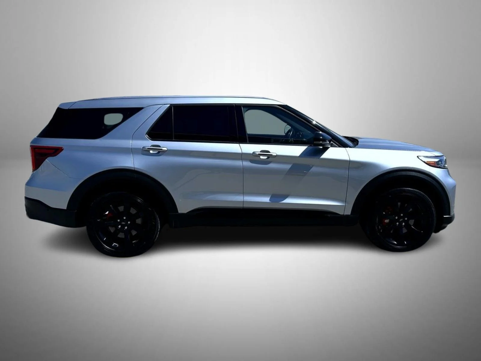 Used 2022 Silver Ford ST image 4