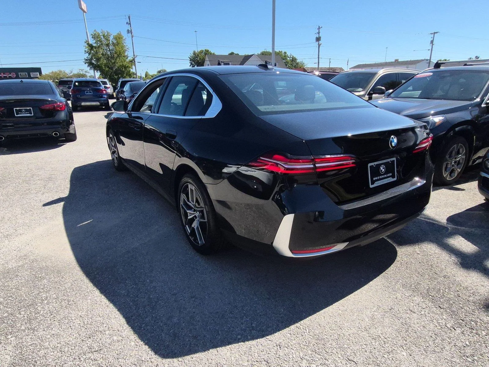 Used 2026 Black Sapphire Metallic BMW 530i image 3