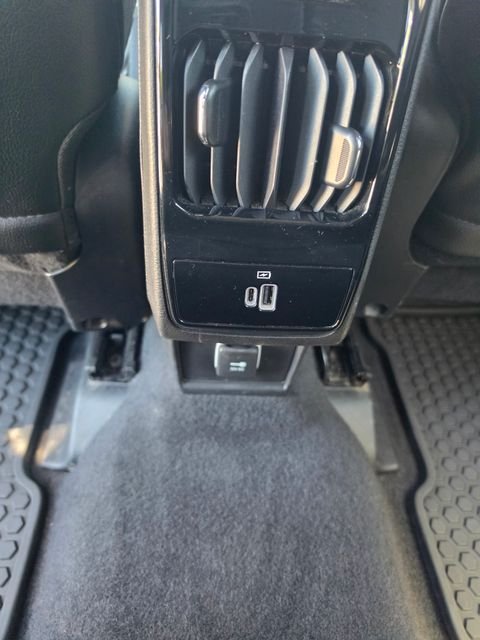 Used 2023 Black Jeep Latitude image 12