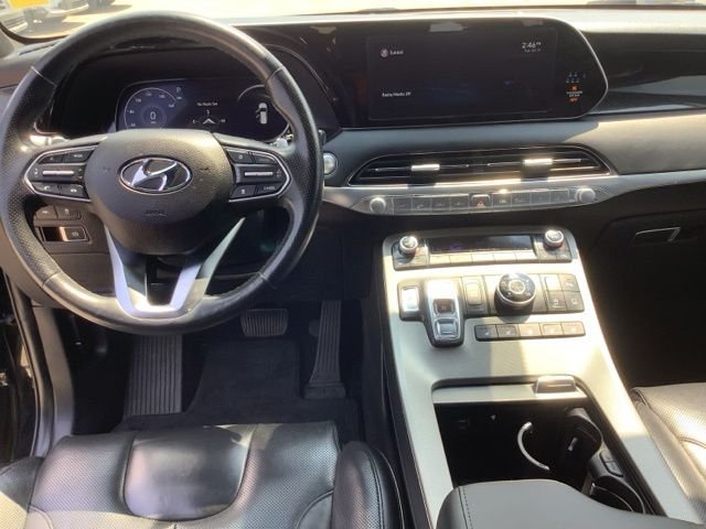 Used 2022 Abyss Black Hyundai Calligraphy image 11