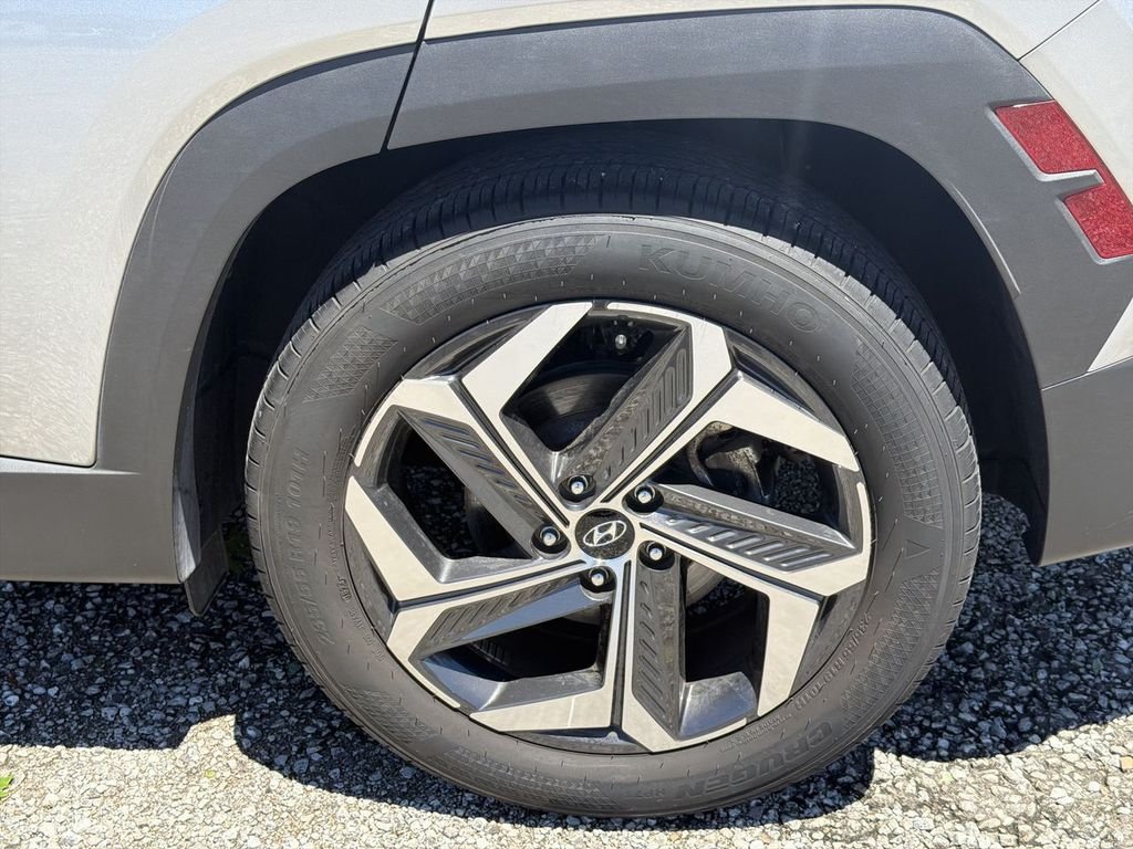 Used 2024 Silver Hyundai SEL image 32