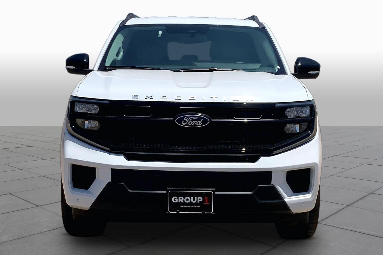 New 2026 Oxford White Ford Active image 3