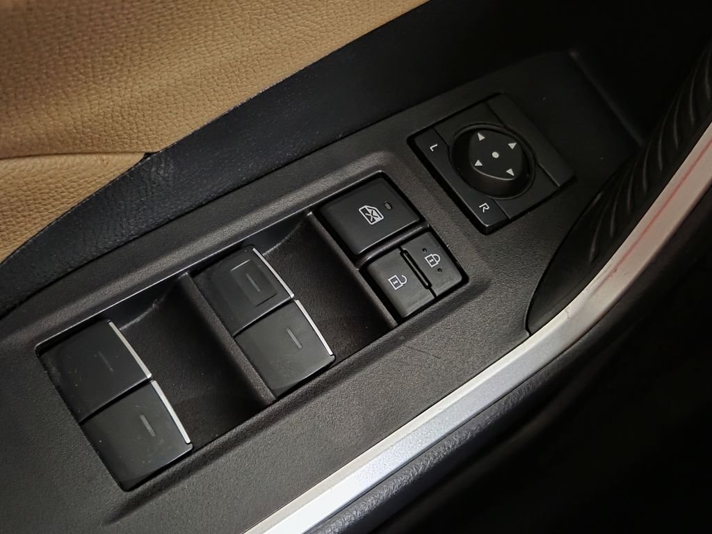 Used 2025 Beige Toyota XLE Premium image 28