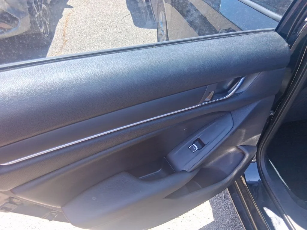 Used 2019 Black Honda LX image 11
