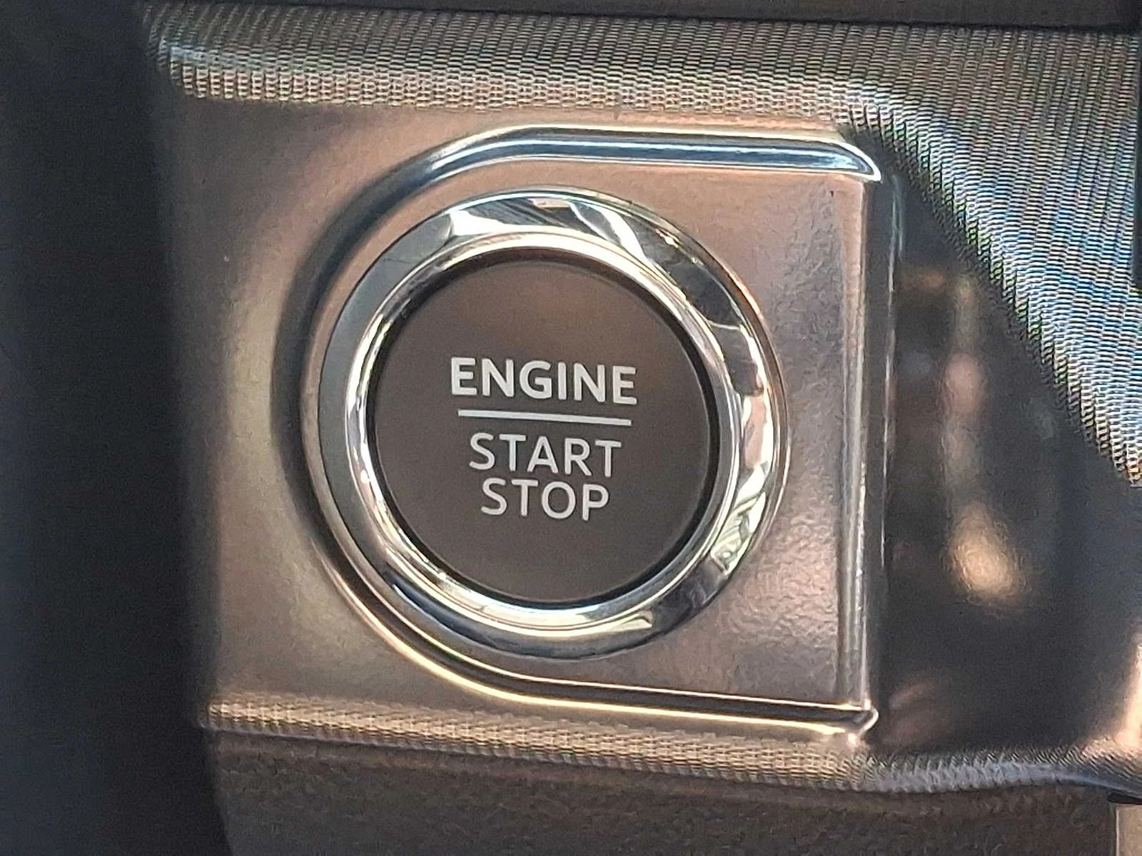Used 2024 Agate Black Metallic Ford LARIAT image 23