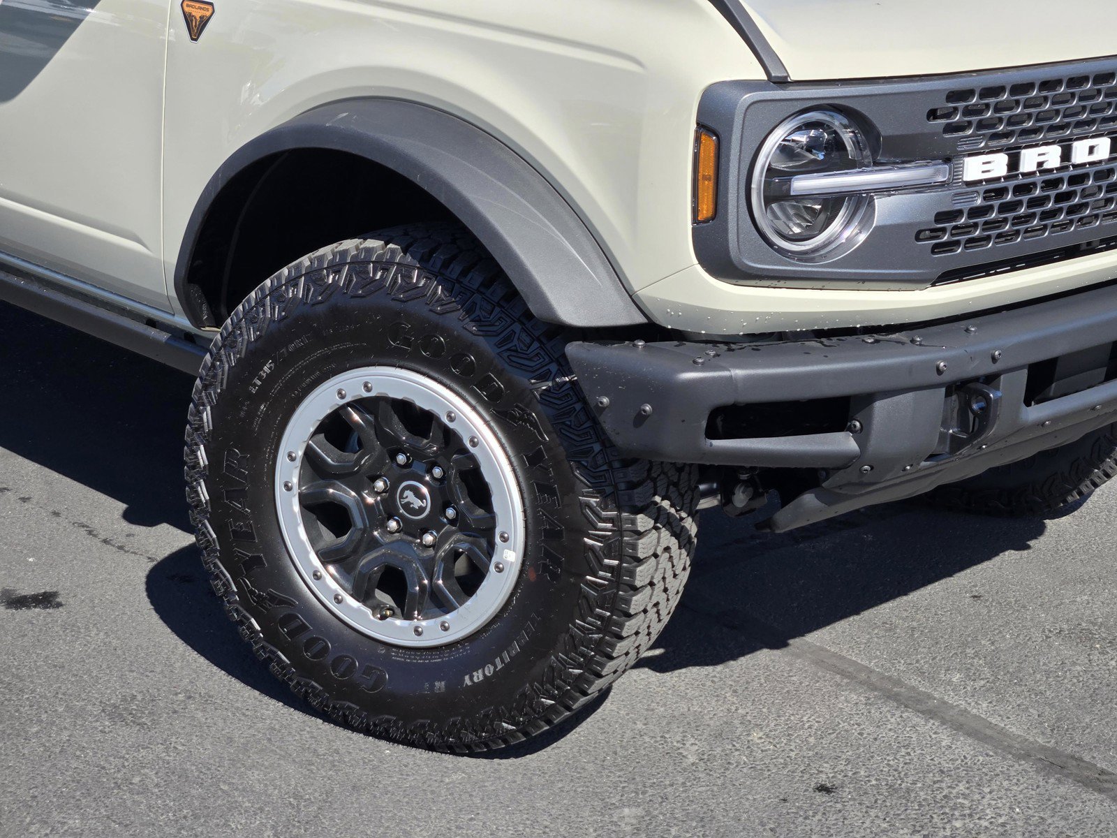 New 2026 Desert Sand Ford Badlands® image 6