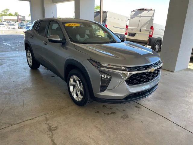 Used 2024 Gray Chevrolet LS image 5